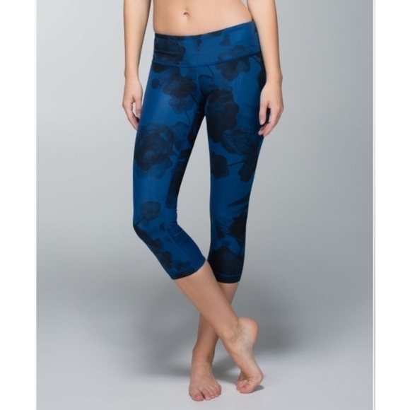 LULULEMON Wunder Under Crop II *Full-On Luxtreme - Picture 2 of 12